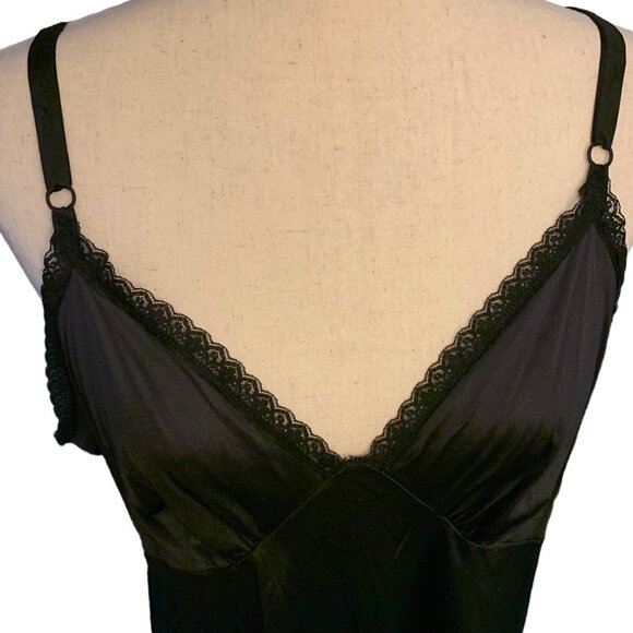 Vintage Black w Tiered Lace Size L Women's Slip Sleepwear Nightgown No Tag - Picture 1 of 9